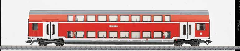 In het pendelverkeer ku5{y 43584 Dubbeldekkerrijtuig Voorbeeld: DABz 756, 1ste en 2de klasse, van de Deutsche Bahn AG (DB AG).