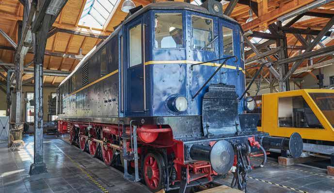 MHI exclusief Diesellocomotief V 140 001 Begin jaren 1930 was de hydraulische krachtoverbrenging bij kleine locomotieven en motorwagens met succes bewaard gebleven.