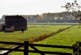 van het project Ring Utrecht wordt deze spitsstrook omgebouwd naar een reguliere vierde rijstrook en wordt er een nieuwe vluchtstrook aangebracht.