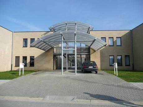 De ADL-cluster te Gingelom werd gebouwd door de sociale huisvestingsmaatschappij c.v. Nieuw Sint-Truiden.