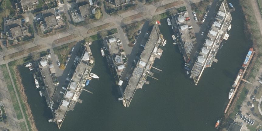 Figuur 2. Luchtfoto van Pluuthaven Zeewolde. 3.