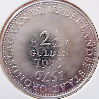 vraag 20 Munt In 1979 werd een munt uitgegeven om een historische gebeurtenis te gedenken die 400 jaar eerder had plaatsgevonden. Wat werd met deze munt herdacht?