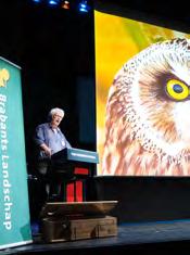 De provinciale jaaravond Op woensdag 20 april werd in Theater de Speeldoos in Vught de jaaravond voor uilenbeschermers gehouden. Ruim 300 uilenbeschermers waren aanwezig.