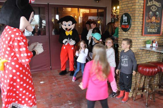 schumacher@laankerk.nl Mickey en Mini Mouse in Café t Veertje Voor het eerst in de geschiedenis van Kralingseveer, zouden Mickey en Mini Mouse naar ons dorp komen.