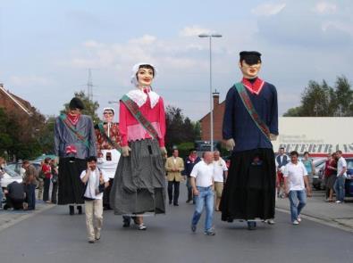 20, tussendoor krijgen we een taartje of broodje.