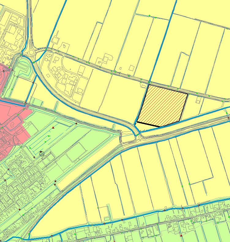 Braken N243 Figuur 2.2 Waterhuishoudkundige situatie 2.3 Beheer en onderhoud De hoofdwaterlopen (ten zuiden en westen van het plangebied) worden door HHNK onderhouden. Dit wordt varend uitgevoerd.