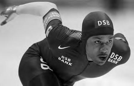 Schaatswedstrijden Tijdens de wereldkampioenschappen allround in Calgary reed Shani Davis de 500 meter in 35,17 seconden. 3p 6 Bereken zijn gemiddelde snelheid in km/h tijdens deze rit.