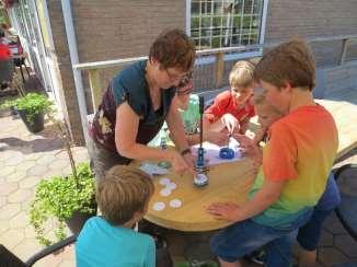 Activiteit 8: Seizoensafsluiting 17 mei Op deze laatste clubmiddag gingen we een keer niet de