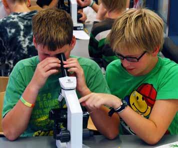 Om kennis te maken met ons en om te wennen aan alle veranderingen, organiseren we introductiedagen en gaan we twee dagen op brugklaskamp. Ons onderwijs Onze brugperiode duurt twee jaar.