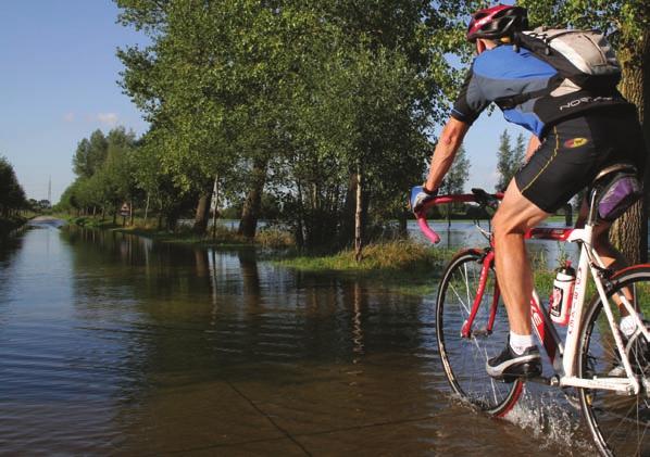 West-Vlaanderen Werkt 3, 2006 De watertoets heerplannen niet voorhanden zijn, is enkel een indicatie van de watergevoeligheid beschikbaar.