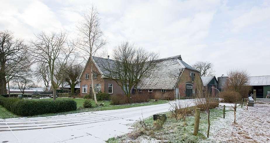 1. Woning Boerderij met voorhuis, achterhuis en deel Oorspronkelijk is de boerderij gebouwd omstreeks 1850, het voorhuis is in 1928 gebouwd en in 1995 en 2006 gerenoveerd en gemoderniseerd.
