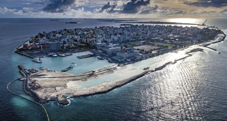 2016 Meer ruimte voor de Malediviërs Hoogtepunt Verspreid in de diepblauwe oceaan ten zuidwesten van India liggen zo n 1.200 eilandjes, waarvan er slechts 196 bewoond zijn: de Malediven.