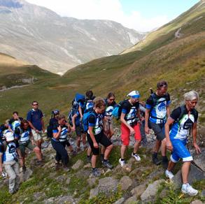 De fanatieke fietsers startten in Saint-Michel-de-Maurienne (711 m), zij legden 34,9 km af