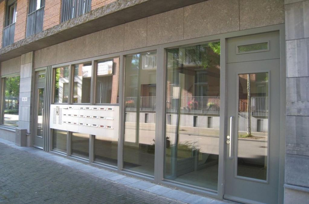 Zeguerslunet 11 B 6221 KR Maastricht Inleiding Modern ruim instapklaar hoekappartement (132 m²) gelegen aan het Céramique (centrumzijde) op de eerste verdieping, voorzien