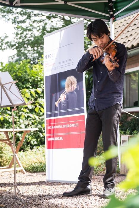 Ensembles en projecten a. Young Artist in Residence Shin Sihan Alle Nederlandse conservatoria mogen kandidaten voordragen voor de positie van Young Artist in Residence.