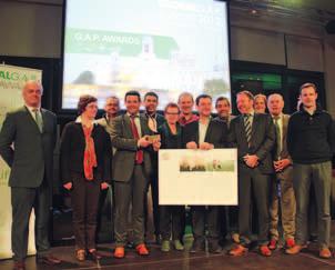 JAARVERSLAG Limburgse Tuinbouwveiling (LTV) Uitreiking GlobalG.A.P. award Sinds 2007 is het VBT lid van GlobalG.A.P.. Reeds voorheen was het VBT vertegenwoordigd in de bestuursorganen, namelijk in de Board en in het Technical Committee Crops.