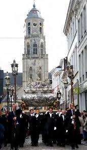 België Deelname aan de Gummarus Processie door de straten van Lier Liduina-reliekschrijn Gummaruskerk in Lier (België) Anderhalf jaar geleden ontving de