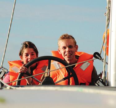 PARTNERS BRON VAN MOGELIJKHEDEN SailWise is een non-profitorganisatie met als uitgangspunt toegankelijke watersport, zowel in fysiek als financieel opzicht.