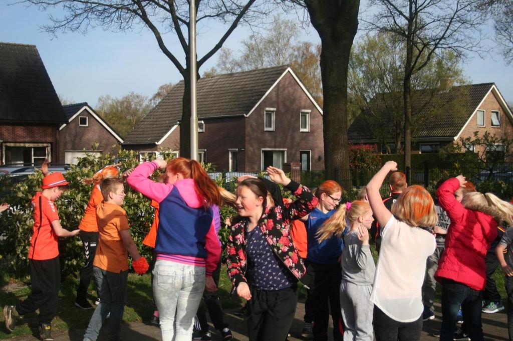 Koningsspelen We willen iedereen die heeft geholpen tijdens de Koningsspelen heel erg bedanken! Fijn dat er zoveel hulp was; mede daardoor liep alles gesmeerd.