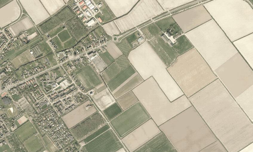 Luchtfoto Locatie Swaerderwei 28 Aan de westkant van de bedrijfslocatie ligt op ongeveer 90 meter afstand een timmer/bouwbedrijf.