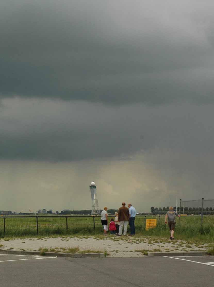 4 / WATEROPGAVE Klimaatverandering De huidige waterproblematiek in de Haarlemmermeerpolder, wordt door de klimaatverandering versterkt.