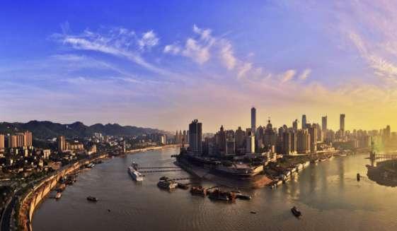 Chongqing Een provincie, maar twee keer de omvang van Nederland met ruim 30 miljoen inwoners. De Chinese stadsprovincie Chongqing is booming.