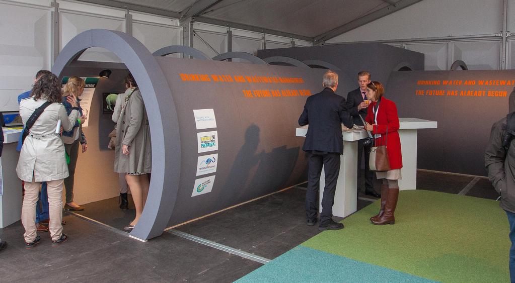 Innovation Expo Design-tafel en kommetjes gemaakt van cellulose uit afvalwater Dutch Design Week De waterschappen droegen in oktober 2016 op de Dutch Design Week in Eindhoven de circulaire boodschap