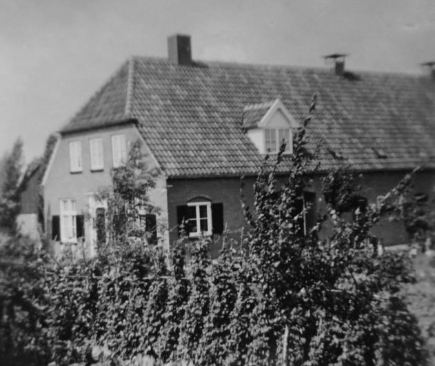 Leuth, Kapitteldijk 3, boerderij M.J.W. Janssen in de jaren 50. Architect W. van Boldrik 1950.