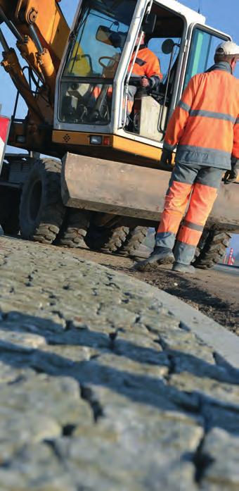 Voorbereiding Selectie van de aannemer (aanbesteding en gunning) Voorbereiding en ontwerp aannemer Start werkzaamheden Oplevering: nieuwe weg in gebruik 2015 2016 2017 2018 2019 Hinder We zijn ons