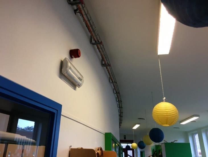 Bestaand plafond wegnemen. LOT ELEK Nieuwe kanalen, leidingen, kabels enz.