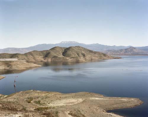 D I A M O N D VA L L E Y LAKE (CA), 2009 Voor de aanleg van dit waterreservoir is letterlijk een berg verplaatst.