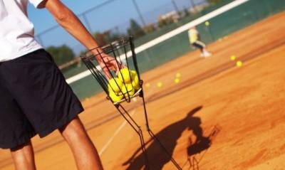 Het bestuur en commissies hebben weer een schitterend programma in elkaar gesleuteld voor het aankomend tennis seizoen. Er zijn vele activiteiten voor jong en oud, beginner en gevorderd.