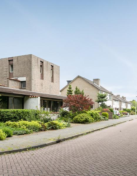 Avennelaan 19, Someren Onder bijzondere architectuur en speels ingedeeld royaal woonhuis