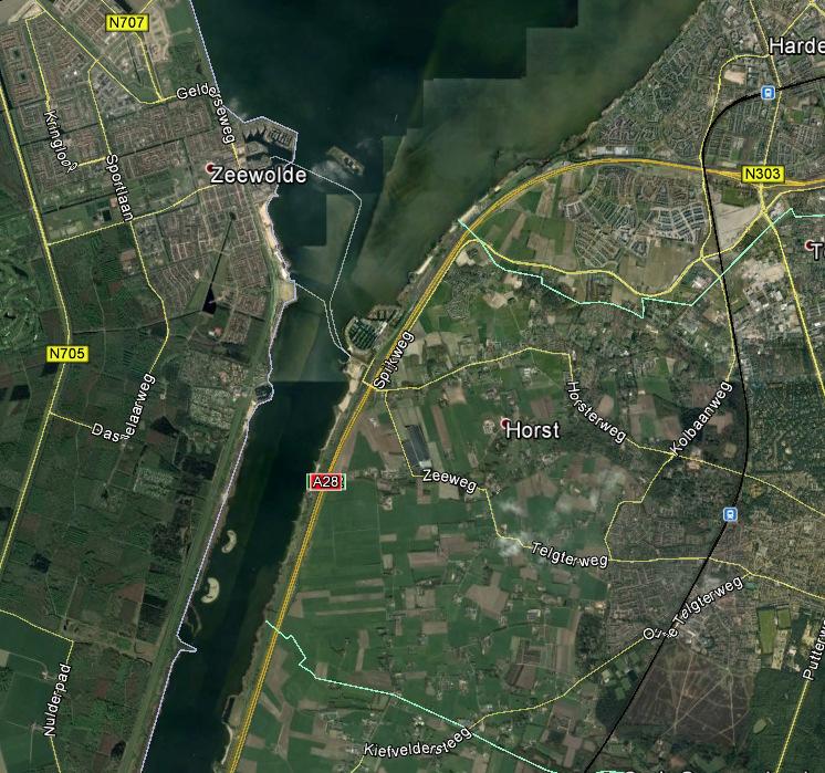 Plangebied Figuur 2.2: Situering transportassen wegvervoer t.o.v. plangebied 2.4.1 Rijksweg A28 In de directe nabijheid van de plangrens bevindt zich de A28.