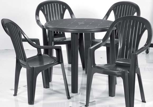 4 stoelen + 1 tafel