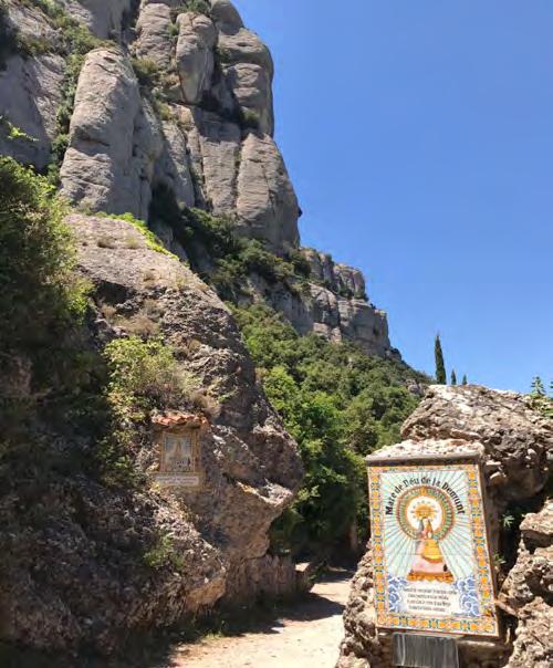 MONTSERRAT & ROC SANT GAIETA ± 09:00 ± 18:00 Montserrat Eenmaal in Catalonië is een bezoek