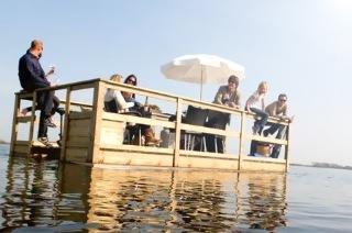 Het Amstelpark heeft een zeer divers aanbod aan recreatieve voorzieningen waardoor het hier voor zowel jong als