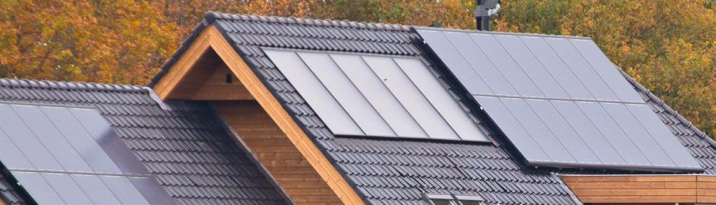 Zonnepanelen Met het plaatsen van zonnepanelen bespaart u op stroomkosten. Daarnaast is het milieubewust. Wat is het rendement van een zonnepaneel?