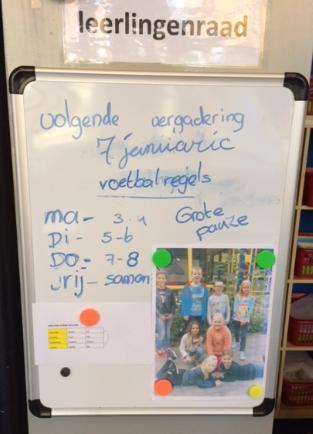 3.10 Snappet In groep 7 en 8 wordt op basisschool de Wegwijzer gewerkt met Snappet. Dit zijn tablets waarmee de leerlingen de gehele ochtend werken.