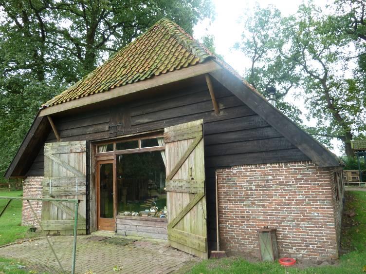 10 De Woerd, Driebergen Rijsenburg Adres schaapskooi De Woerd (ongenummerd), Driebergen Rijsenburg Kadastraal nummer DBG01 A 00728 G 0000 Monumentale status Gemeentelijk monument Eigenaar Particulier