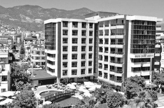 A5_zomer_2016_32_pg_Opmaak 1 26/01/16 17:56 Pagina 2 Turkije Alanya [24 C] Hotel Grand Zaman Garden**** Beoordeling 8.