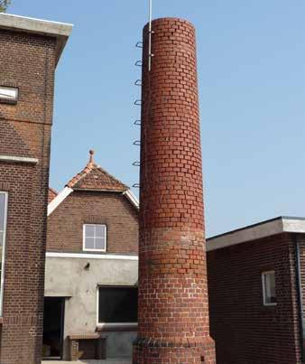 106 Bestaande schoorstenen van Sjang Geelen in beeld 1916 Bergen (L) - Stoomzuivelfabriek St.