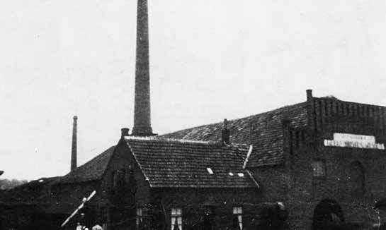 Verdwenen schoorstenen van Sjang Geelen in beeld 165 1917 Wessem Steenfabriek Gebr.