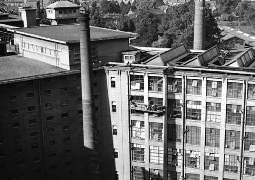 Philips Gloeilampenfabrieken Complex Emmasingel Oorspronkelijke hoogte: 13 m Gesloopt: rond 1960 Zes jaar nadat Gerard Philips in 1891 was gestart met zijn kleine gloeilampenfabriek in een leegstaand