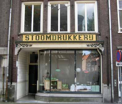 44 Fabrieksschoorstenen in historisch perspectief Verstoming van de grafische industrie begin 20e eeuw in Dordrecht.