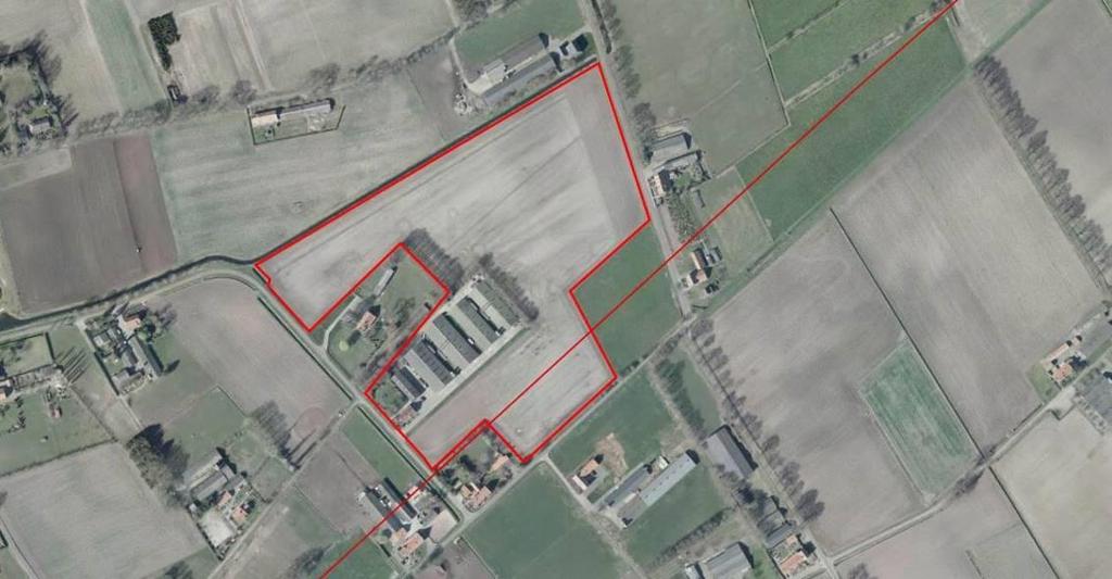 Algemeen Het object is gelegen in Neerkant aan de Schans 5, het betreft een pluimveebedrijf (opfokleghennen) op een huiskavel van 06.83.26 hectaren.
