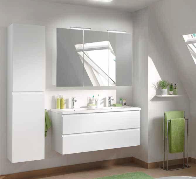 FINESSE PLAATSBESPAREND 40 EN 46 CM PROFONDEUR RÉDUITE 40 ET 46 CM Een spiegelkast biedt heel wat extra bergruimte in een compacte badkamer.