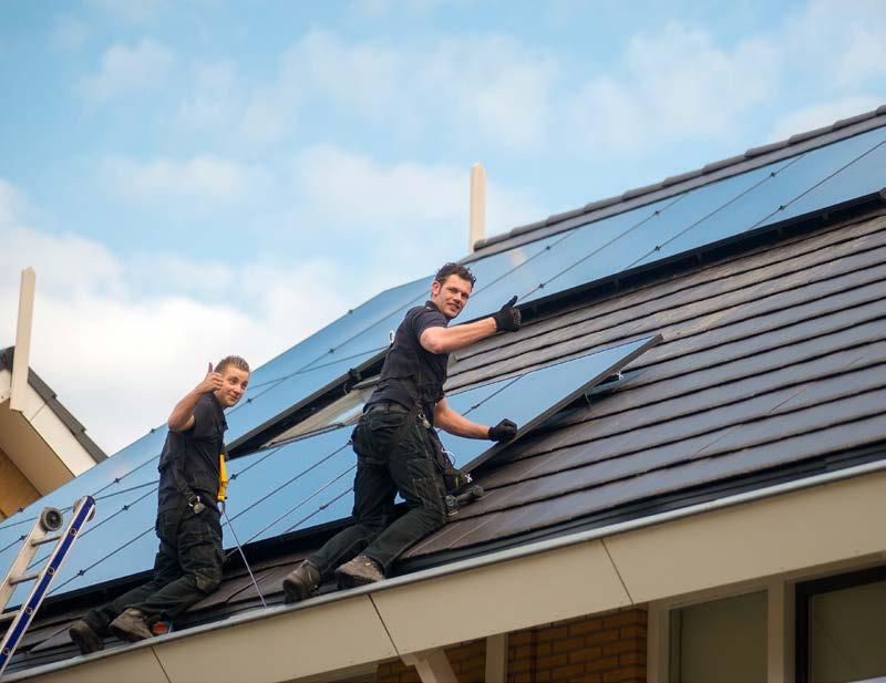 Duurzame kwaliteit Onze merken en materialen van topniveau Zelfstroom levert de beste zonnepanelen, omvormers en montagesystemen. We werken alleen met A-merkproducten, die uitgebreid zijn getest.