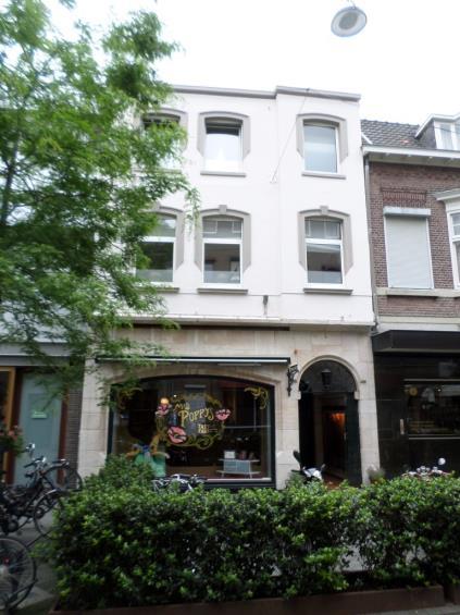OBJECT METRAGE HUURSTROMEN VRAAGPRIJS Oranje Nassaustraat 14 Heerlen Dit woon-/winkelobject dateert uit 1905 en is gelegen in het centrum van Heerlen en heeft een frontbreedte van ca. 8 meter.