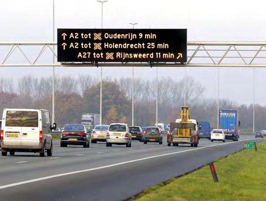 Voorbeeld: Matrix bord Je hebt ze wel eens gezien: die grote borden die boven de snelweg hangen en waarschuwen voor files.